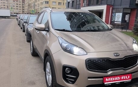 KIA Sportage IV рестайлинг, 2018 год, 2 000 000 рублей, 3 фотография