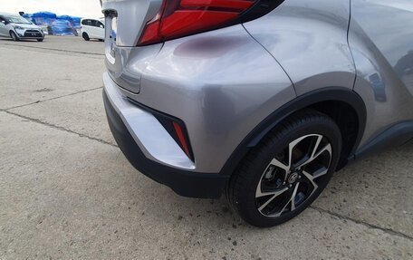Toyota C-HR I рестайлинг, 2020 год, 2 530 000 рублей, 8 фотография