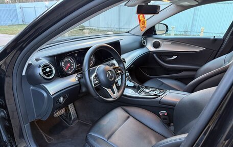 Mercedes-Benz E-Класс, 2019 год, 1 890 000 рублей, 13 фотография