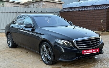 Mercedes-Benz E-Класс, 2019 год, 1 890 000 рублей, 5 фотография