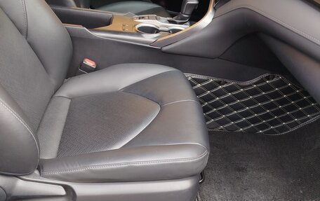 Toyota Camry, 2021 год, 3 100 000 рублей, 14 фотография