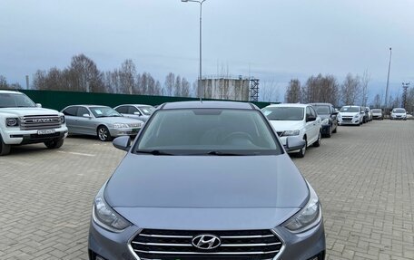 Hyundai Solaris II рестайлинг, 2017 год, 1 180 000 рублей, 3 фотография