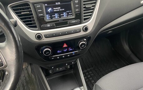 Hyundai Solaris II рестайлинг, 2017 год, 1 180 000 рублей, 25 фотография