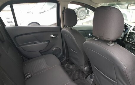 Renault Logan II, 2016 год, 785 000 рублей, 10 фотография