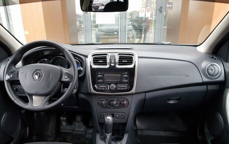 Renault Logan II, 2016 год, 785 000 рублей, 11 фотография