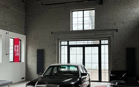 Mercedes-Benz S-Класс, 1983 год, 600 000 рублей, 2 фотография