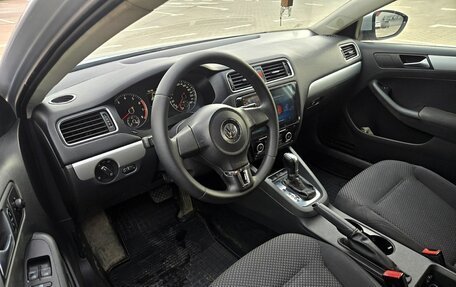 Volkswagen Jetta VI, 2011 год, 770 000 рублей, 17 фотография