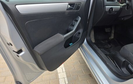 Volkswagen Jetta VI, 2011 год, 770 000 рублей, 23 фотография