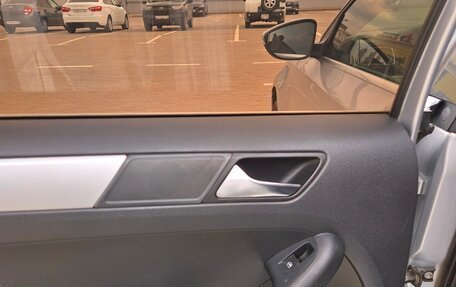 Volkswagen Jetta VI, 2011 год, 770 000 рублей, 24 фотография