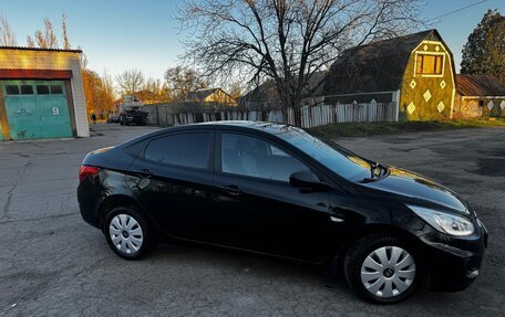 Hyundai Solaris II рестайлинг, 2012 год, 655 000 рублей, 3 фотография