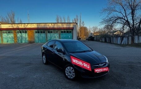 Hyundai Solaris II рестайлинг, 2012 год, 655 000 рублей, 2 фотография