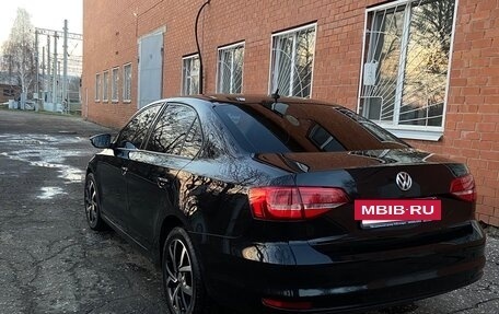 Volkswagen Jetta VI, 2015 год, 950 000 рублей, 2 фотография