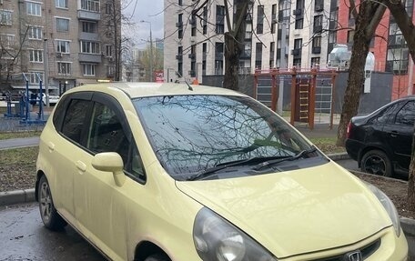 Honda Fit III, 2001 год, 220 000 рублей, 2 фотография