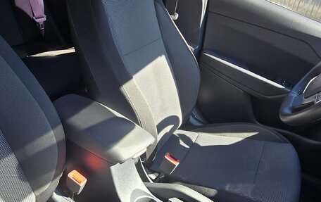 Hyundai Solaris II рестайлинг, 2021 год, 1 600 000 рублей, 7 фотография