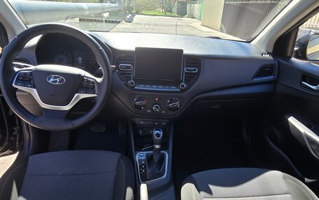 Hyundai Solaris II рестайлинг, 2021 год, 1 600 000 рублей, 19 фотография