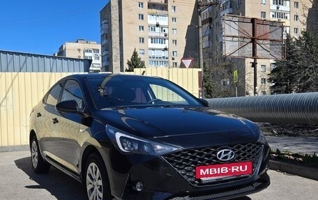 Hyundai Solaris II рестайлинг, 2021 год, 1 600 000 рублей, 33 фотография
