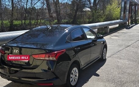 Hyundai Solaris II рестайлинг, 2021 год, 1 600 000 рублей, 28 фотография