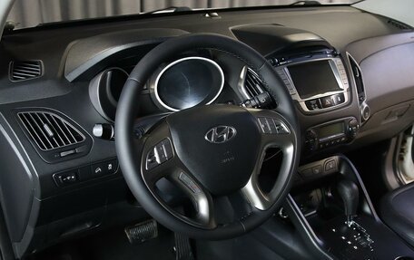 Hyundai ix35 I рестайлинг, 2013 год, 1 049 000 рублей, 10 фотография
