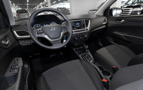 Hyundai Solaris II рестайлинг, 2021 год, 1 630 000 рублей, 7 фотография
