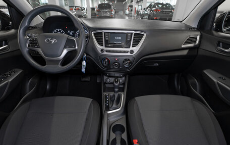 Hyundai Solaris II рестайлинг, 2021 год, 1 630 000 рублей, 8 фотография