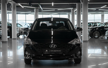 Hyundai Solaris II рестайлинг, 2021 год, 1 630 000 рублей, 3 фотография