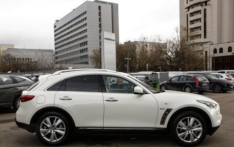 Infiniti QX70, 2016 год, 2 248 000 рублей, 3 фотография