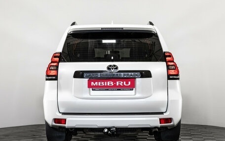 Toyota Land Cruiser Prado 150 рестайлинг 2, 2021 год, 6 100 000 рублей, 8 фотография