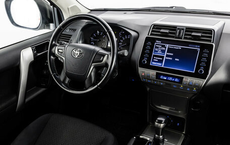 Toyota Land Cruiser Prado 150 рестайлинг 2, 2021 год, 6 100 000 рублей, 17 фотография