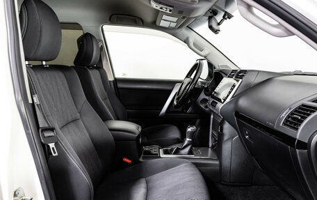 Toyota Land Cruiser Prado 150 рестайлинг 2, 2021 год, 6 100 000 рублей, 23 фотография