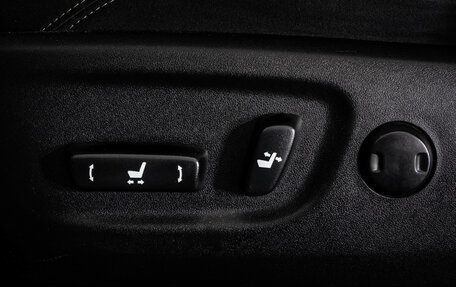 Toyota Land Cruiser Prado 150 рестайлинг 2, 2021 год, 6 100 000 рублей, 21 фотография