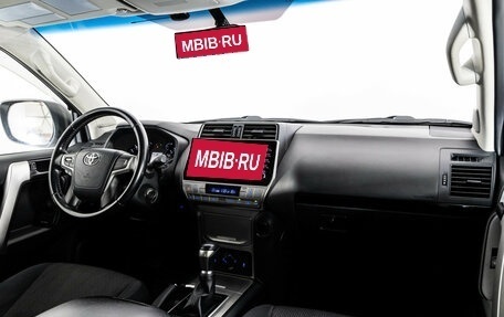 Toyota Land Cruiser Prado 150 рестайлинг 2, 2021 год, 6 100 000 рублей, 11 фотография