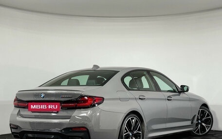 BMW 5 серия, 2022 год, 8 300 000 рублей, 2 фотография