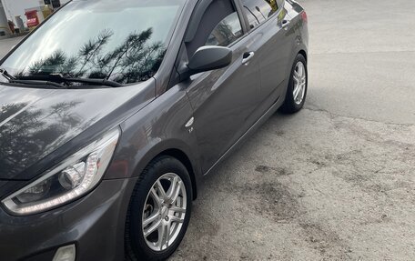 Hyundai Solaris II рестайлинг, 2014 год, 800 000 рублей, 1 фотография