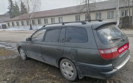 Toyota Caldina, 1992 год, 250 000 рублей, 1 фотография