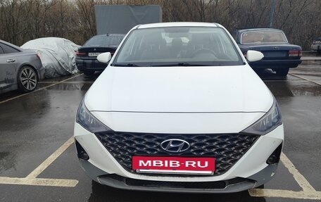 Hyundai Solaris II рестайлинг, 2021 год, 1 075 000 рублей, 3 фотография