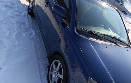 Toyota Avensis III рестайлинг, 2004 год, 750 000 рублей, 4 фотография