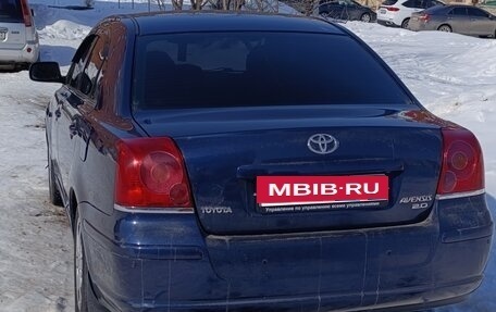 Toyota Avensis III рестайлинг, 2004 год, 750 000 рублей, 3 фотография