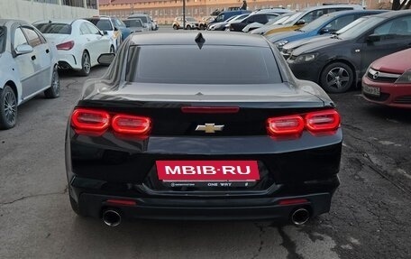 Chevrolet Camaro VI, 2022 год, 4 200 000 рублей, 3 фотография