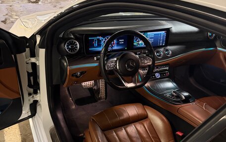 Mercedes-Benz E-Класс, 2018 год, 3 150 000 рублей, 6 фотография