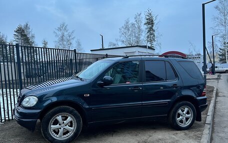 Mercedes-Benz M-Класс, 1998 год, 700 000 рублей, 2 фотография