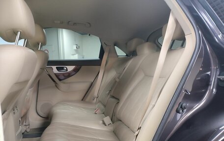 Infiniti QX70, 2015 год, 2 413 000 рублей, 11 фотография