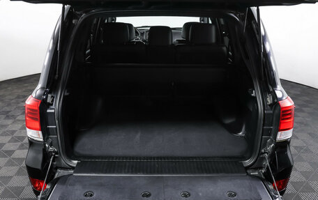 Toyota Land Cruiser 200, 2017 год, 6 900 000 рублей, 10 фотография