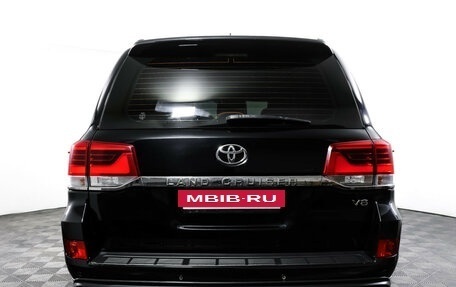 Toyota Land Cruiser 200, 2017 год, 6 900 000 рублей, 6 фотография