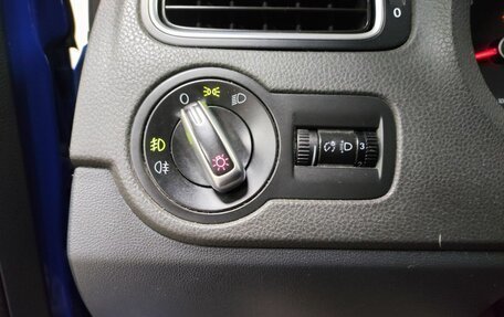 Volkswagen Polo VI (EU Market), 2011 год, 635 000 рублей, 18 фотография