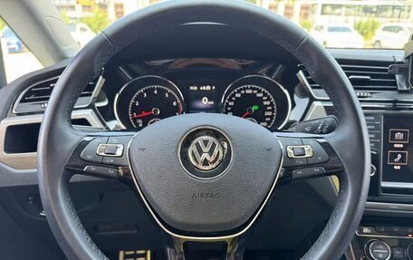 Volkswagen Touran III, 2022 год, 2 050 000 рублей, 7 фотография