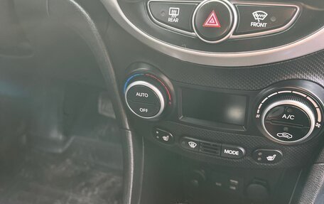 Hyundai Solaris II рестайлинг, 2016 год, 1 100 000 рублей, 21 фотография