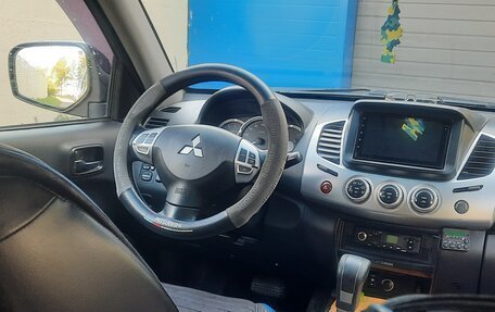 Mitsubishi L200 IV рестайлинг, 2014 год, 1 850 000 рублей, 6 фотография