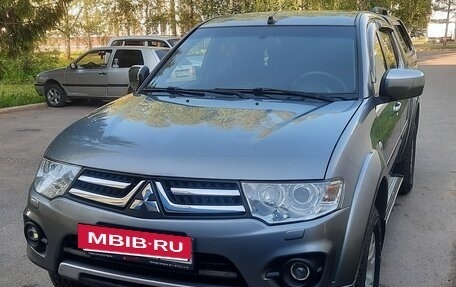 Mitsubishi L200 IV рестайлинг, 2014 год, 1 850 000 рублей, 8 фотография