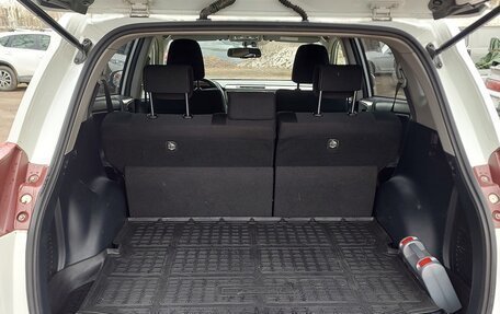 Toyota RAV4, 2015 год, 1 990 000 рублей, 7 фотография