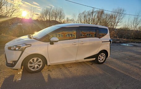 Toyota Sienta II, 2017 год, 1 550 000 рублей, 3 фотография